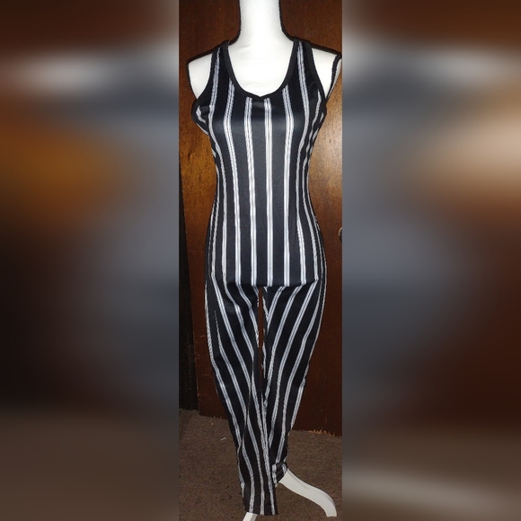 Black & White Strip Bodysuit NEW - Picture 5 of 5